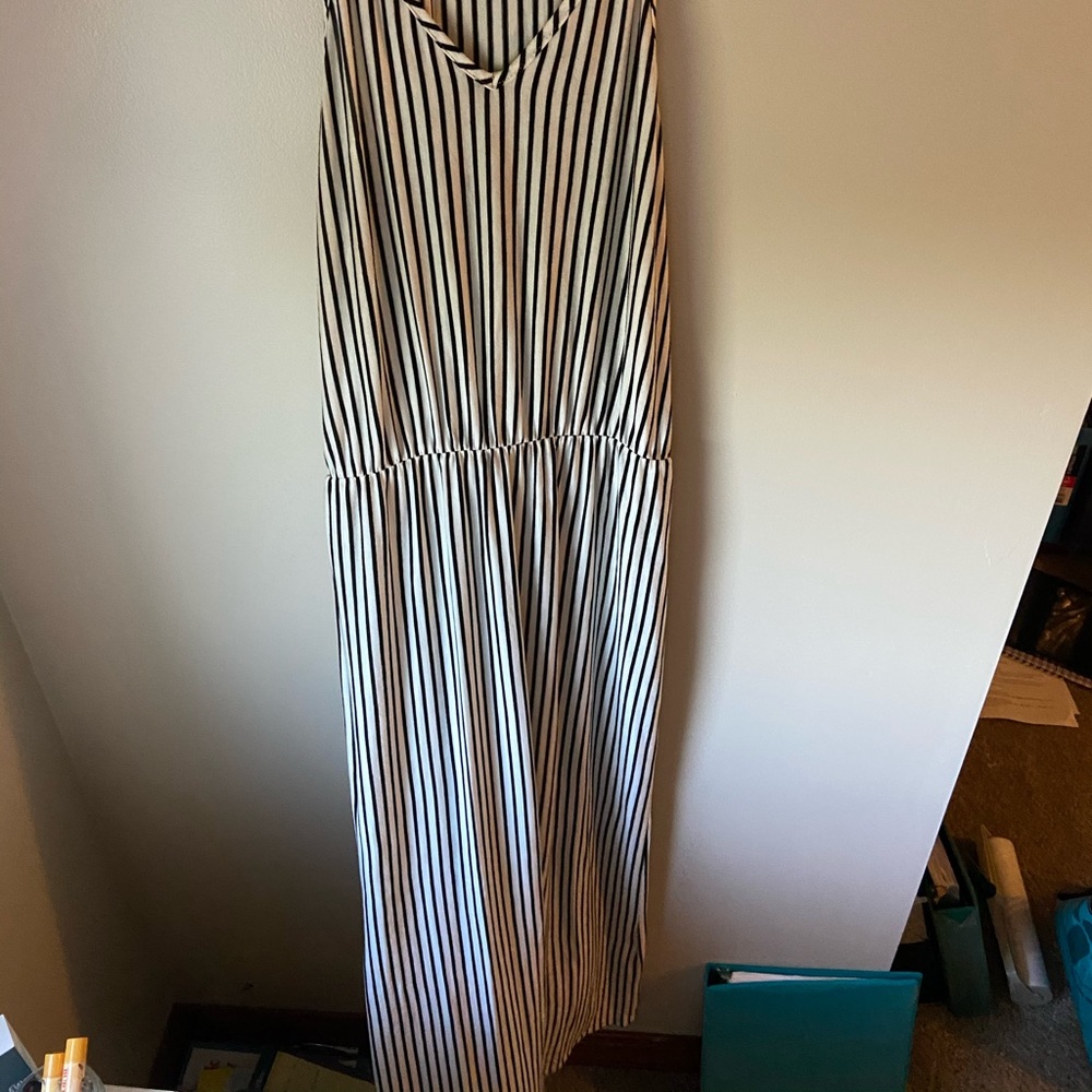 Maxi Dress - Picture 2 of 3